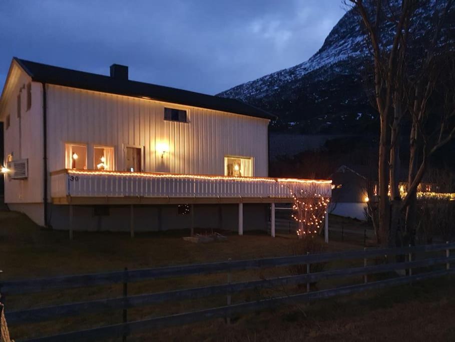 Grotfjord Holiday home *
